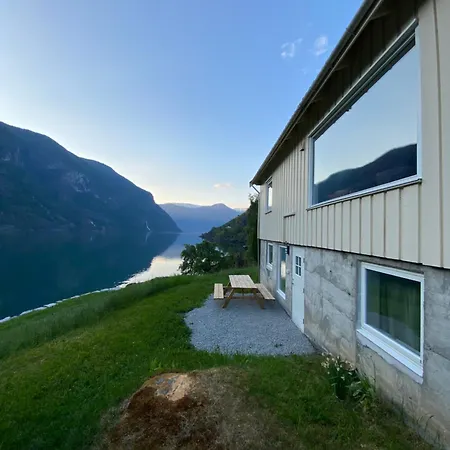Aurland Feriehus * Aurland